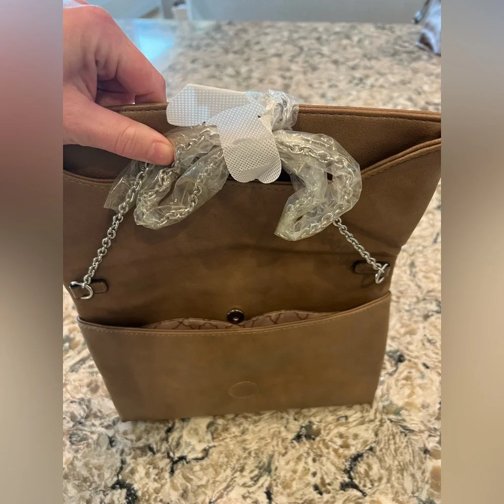 NWOT Kelly & Katie Faux Leather Chain Clutch/Wristlet - Picture 7 of 16